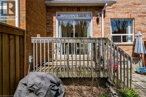 10 Davidson Boulevard Dundas ON L9H 7N9