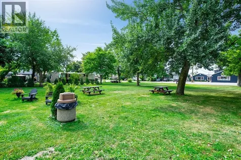 633 Point Pelee Drive Leamington ON N8H 3V4
