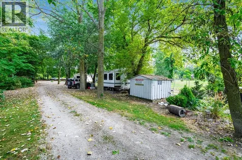 633 Point Pelee Drive Leamington ON N8H 3V4