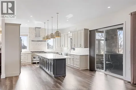 184 Grandview Kingsville ON N9Y 0C6