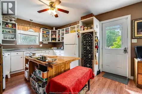 633 Point Pelee Drive Leamington ON N8H 3V4