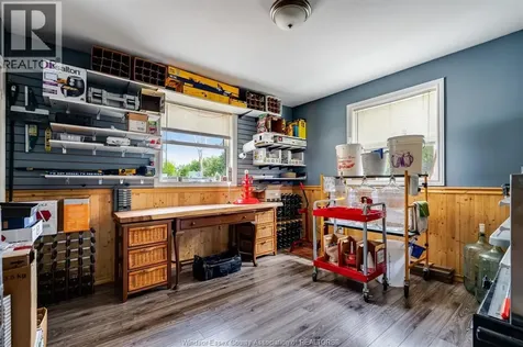 633 Point Pelee Drive Leamington ON N8H 3V4