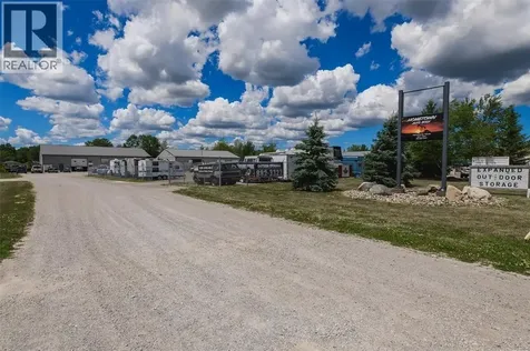 313 Centre Street Petrolia ON N0N 1R0