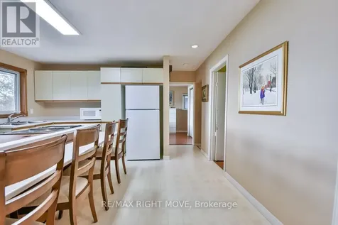 1467 Cunningham Crescent Severn ON L3V 7E1
