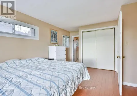 1467 Cunningham Crescent Severn ON L3V 7E1