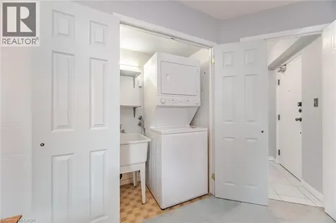 166 Mountain Park Avenue Hamilton ON L8V 1A1