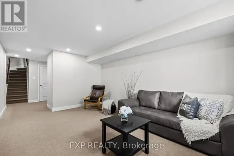 335 Wabasso Lane Ottawa ON K1T 0T2