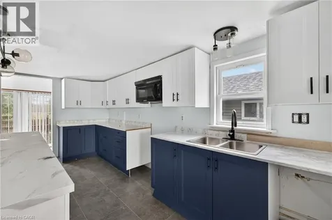 527 Bond Street Watford ON N0M 2S0