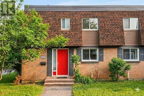 209 Ridgepark Private Ottawa ON K2G 1H1
