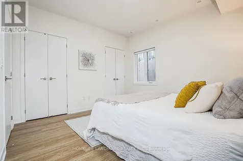 9 Steckley Lane Richmond Hill ON L4S 0N1
