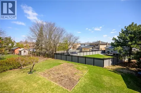27 Trieste Place Hamilton ON L9B 2C3
