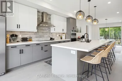 125 Stoneleigh Drive Blue Mountains ON L9Y 4X5