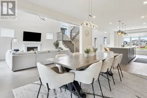 125 Stoneleigh Drive Blue Mountains ON L9Y 4X5