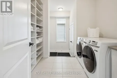 125 Stoneleigh Drive Blue Mountains ON L9Y 4X5