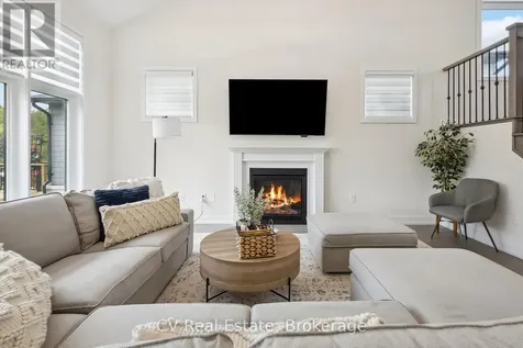 125 Stoneleigh Drive Blue Mountains ON L9Y 4X5