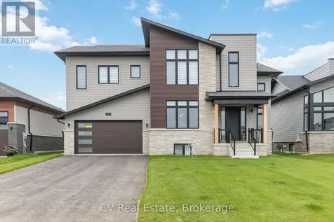 125 Stoneleigh Drive Blue Mountains ON L9Y 4X5