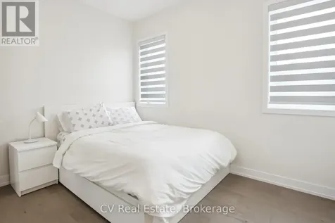125 Stoneleigh Drive Blue Mountains ON L9Y 4X5