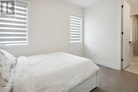 125 Stoneleigh Drive Blue Mountains ON L9Y 4X5