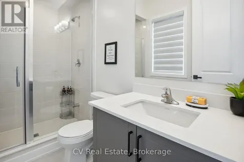 125 Stoneleigh Drive Blue Mountains ON L9Y 4X5