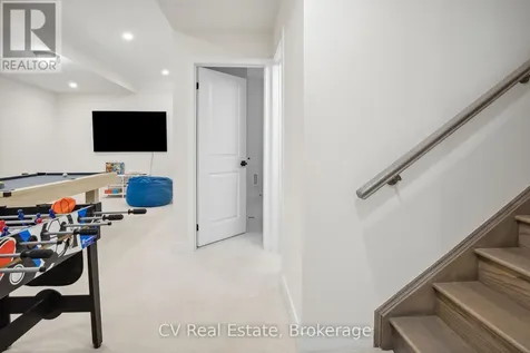 125 Stoneleigh Drive Blue Mountains ON L9Y 4X5