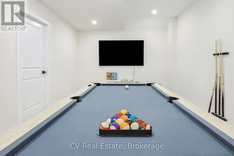 125 Stoneleigh Drive Blue Mountains ON L9Y 4X5