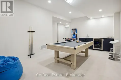 125 Stoneleigh Drive Blue Mountains ON L9Y 4X5