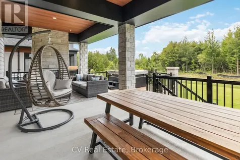 125 Stoneleigh Drive Blue Mountains ON L9Y 4X5