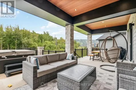 125 Stoneleigh Drive Blue Mountains ON L9Y 4X5