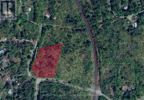 15 Oakridge Road North Mcdougall ON P2A 2W9