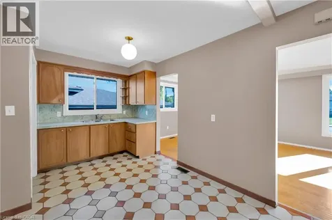 112 Purdy Crescent Hamilton ON L9A 3B3