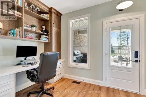 42 Parsonage Road Hamilton ON N3T 5M1