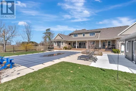 42 Parsonage Road Hamilton ON N3T 5M1