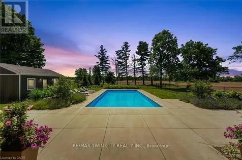 42 Parsonage Road Hamilton ON N3T 5M1