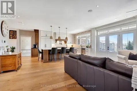 42 Parsonage Road Hamilton ON N3T 5M1