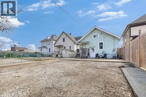 1368 Erie Street East Windsor ON N9A 3Z7