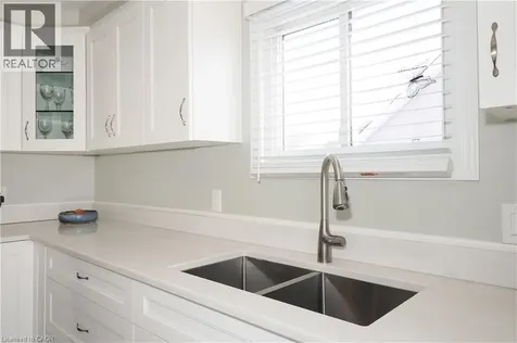 20 Fieldstone Walk New Hamburg ON N3A 2G2