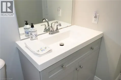 20 Fieldstone Walk New Hamburg ON N3A 2G2