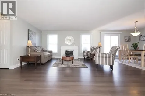 20 Fieldstone Walk New Hamburg ON N3A 2G2