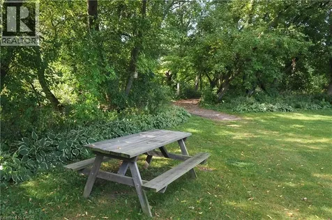 20 Fieldstone Walk New Hamburg ON N3A 2G2