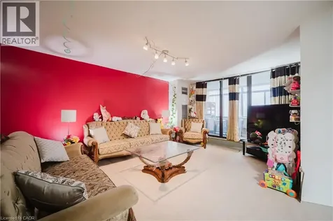 18 Knightsbridge Road Brampton ON L6T 3X5