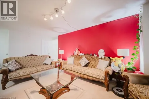 18 Knightsbridge Road Brampton ON L6T 3X5