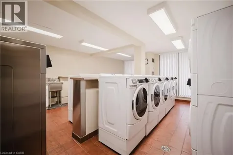 18 Knightsbridge Road Brampton ON L6T 3X5