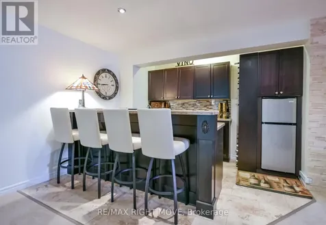 661 Glen Crescent Orillia ON L3V 6R2