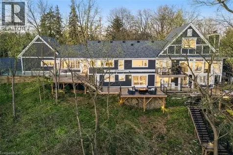 382 Trafalgar Road Oakville ON L6J 3H5