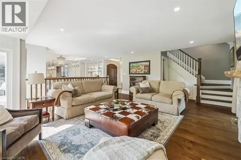382 Trafalgar Road Oakville ON L6J 3H5
