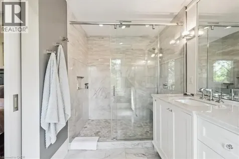 382 Trafalgar Road Oakville ON L6J 3H5