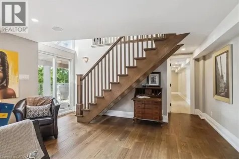 382 Trafalgar Road Oakville ON L6J 3H5