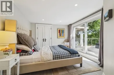 382 Trafalgar Road Oakville ON L6J 3H5