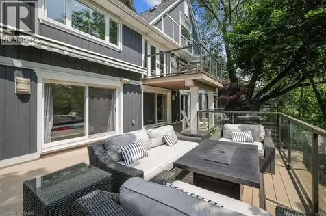 382 Trafalgar Road Oakville ON L6J 3H5
