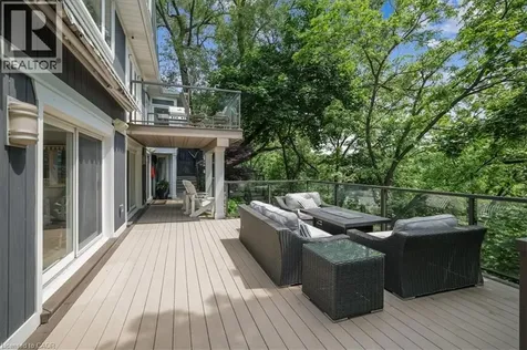 382 Trafalgar Road Oakville ON L6J 3H5